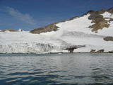 [Photo of Apusiaajik glacier]