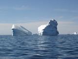 [Photo of icebergs]